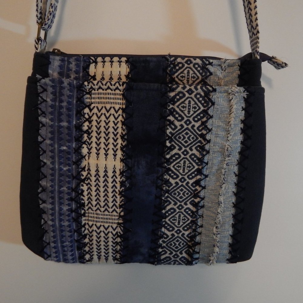 Demdaco Your Journey Indigo Cross Body Bag - Picture 4 of 7